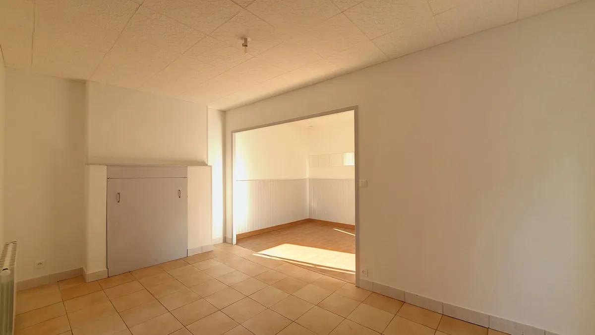 Photo 3