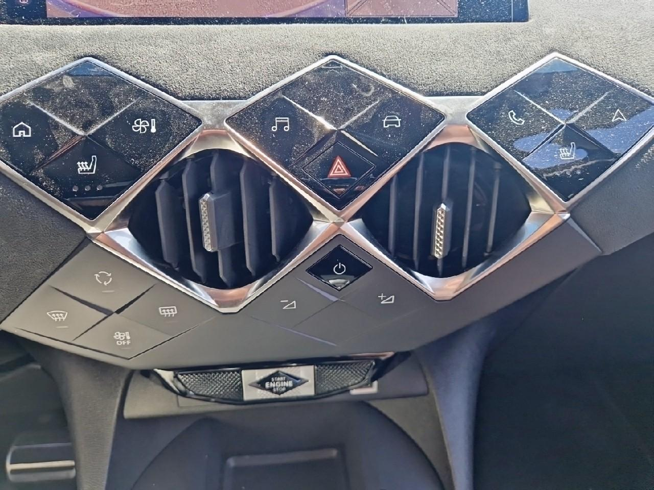 Ds Ds 3 e-tense 156ch performance line + — photo 16