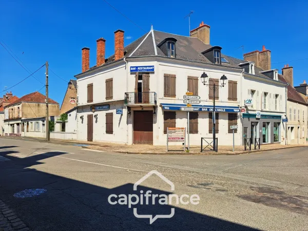 Maison 8 pièces 300 m²