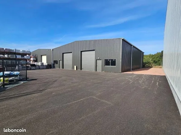 Local commercial 415 m² ST ANDRE DE BAGE
