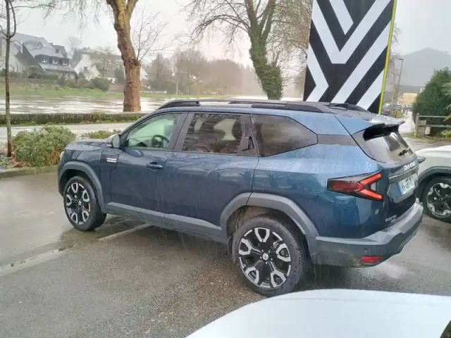 Dacia Bigster hybrid-g 150 4x4 — photo 31