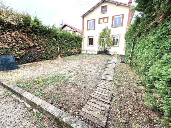 RARE SUR LE SECTEUR  MAISON T5 AVEC JARDIN ET ABRIS ....