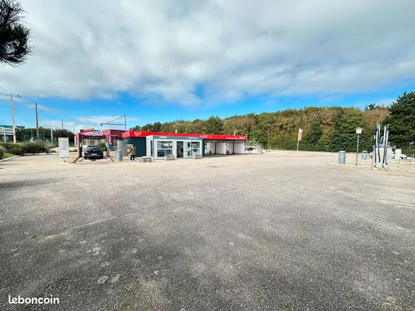 Station de lavage automobile laverie