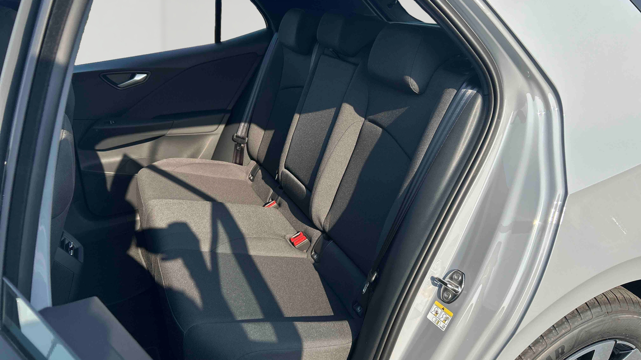 Volkswagen ID.3 Neo 50 kWh — photo 18