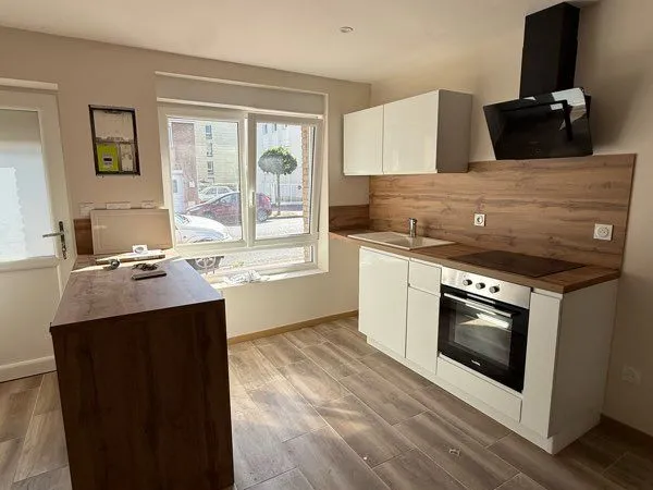 🏡 Maison de ville entièrement rénovée avec cour - Vente Classique ou Vente à terme