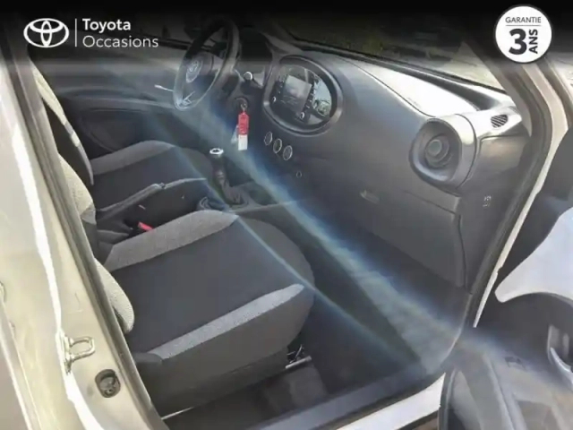 Toyota Aygo X 1.0 vvt-i 72ch dynamic — photo 6