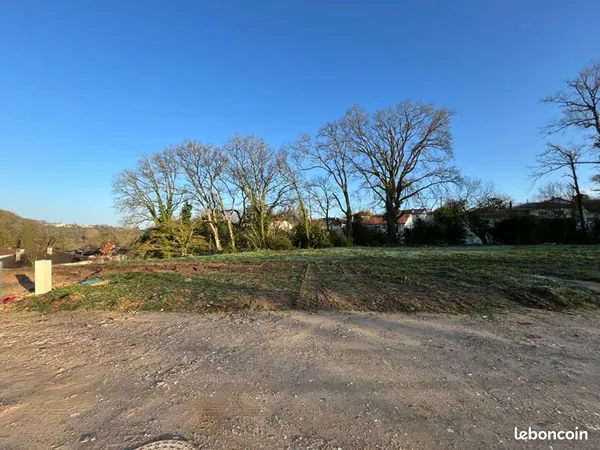 Terrain 701 m² Saint Benoit