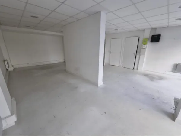 Boutique 2 pièces 153 m²