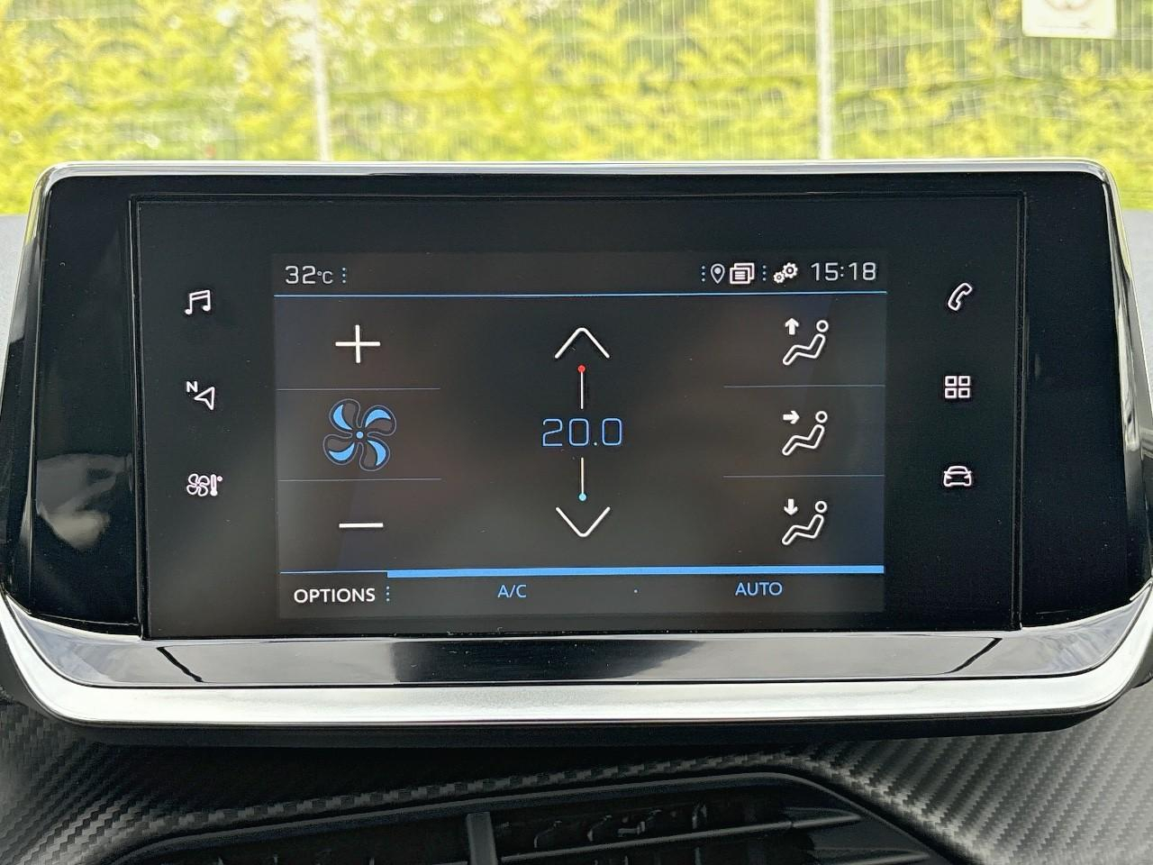 Peugeot 208 1.2 puretech 100ch s&s gt — photo 29