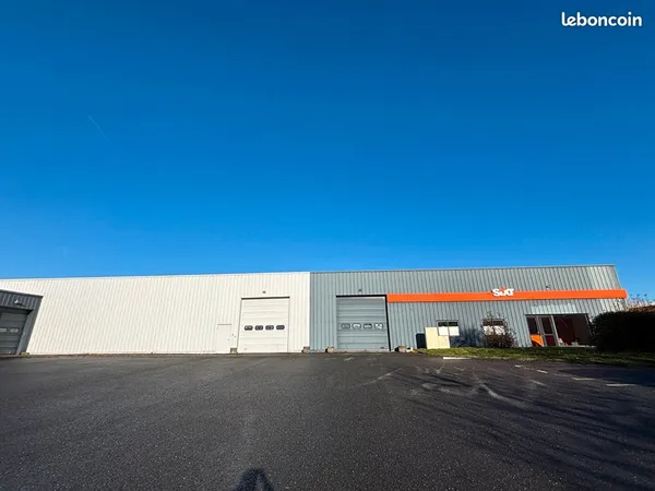 Local 1104 m² GUIPAVAS