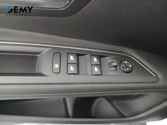 Peugeot 3008 1.2 puretech 130ch s&amp;s bvm6 — photo 12