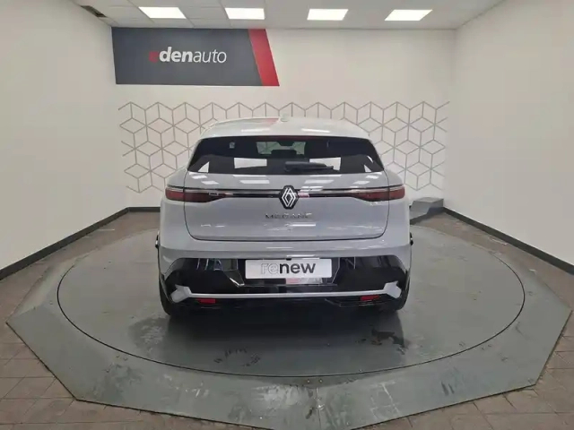 Renault Megane e-tech ev60 220 ch super charge — photo 2