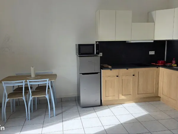 Grand studio meublé 29 m² En centre de La Roche-sur-Yon