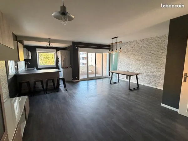 Appartement 84m² 3ch résidence tranquille pied du tram