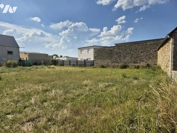 Terrain 780 m²