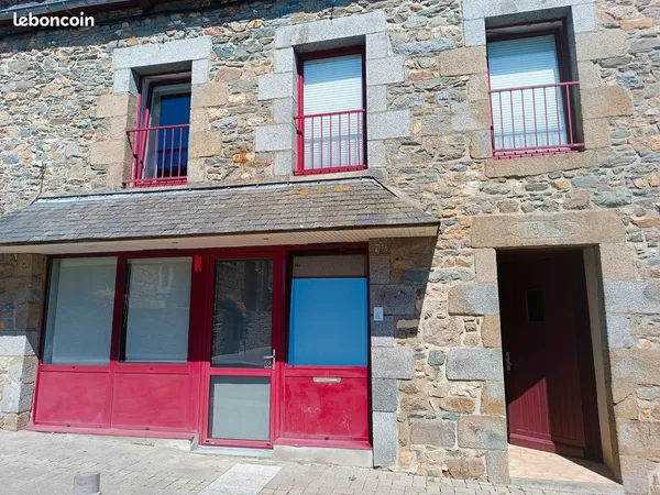 Local commercial avec logement indépendant