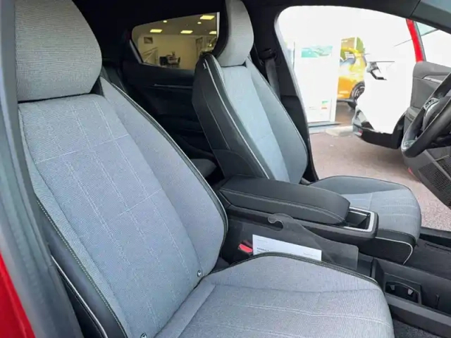 Renault Megane e-tech 220 ch autonomie confort ac7 — photo 14
