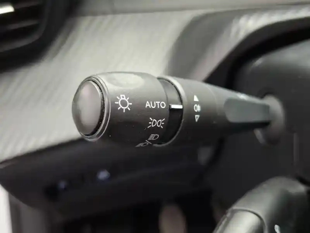 Peugeot 208 bluehdi 100 s&amp;s bvm6 — photo 24