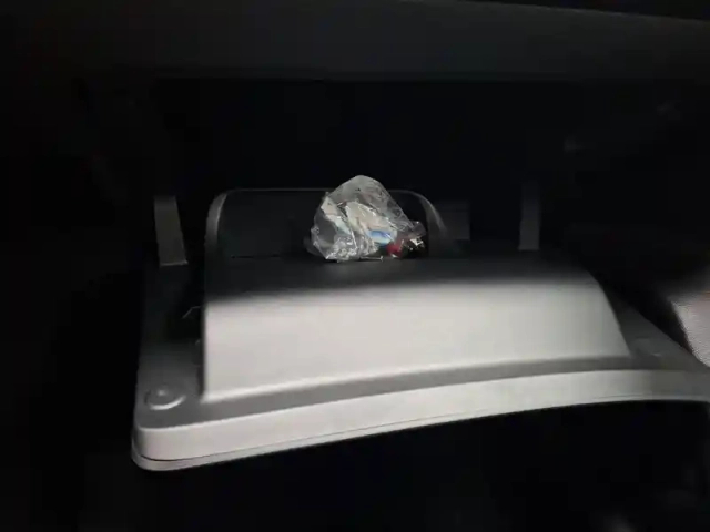 Peugeot 208 puretech 100 s&amp;s bvm6 — photo 41