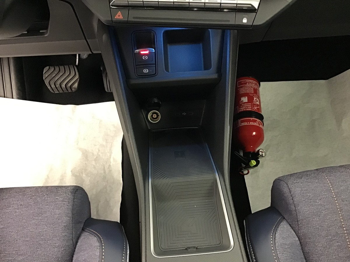 Renault R4 — photo 23