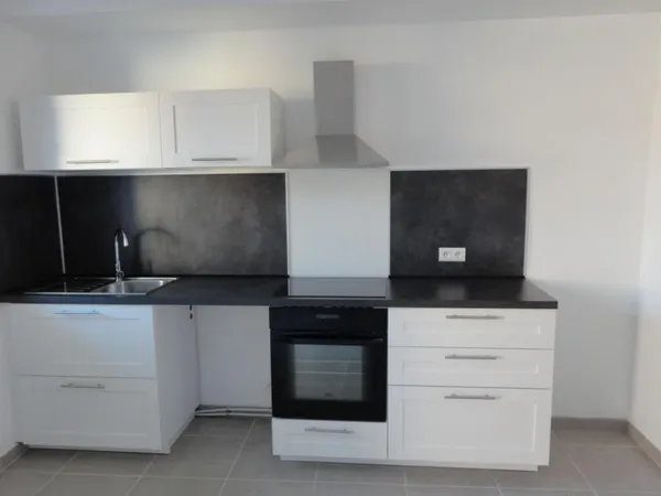 Trés beau T3 de 78 m² - Centre de Manosque + Cave de 12m² et Garage de 34 m²