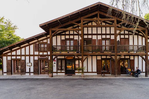 Hôtel 35 pièces