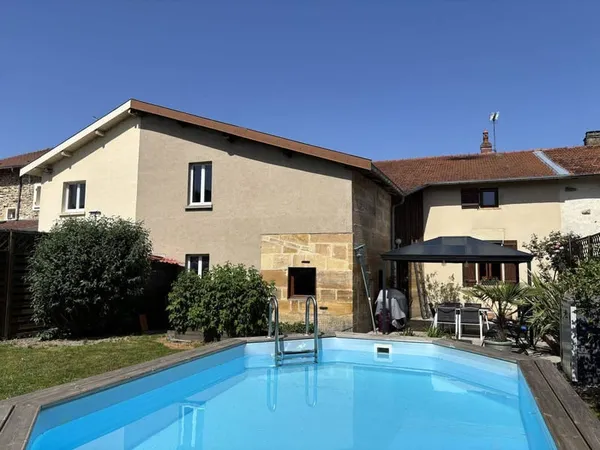 Maison 9 pièces 222 m²