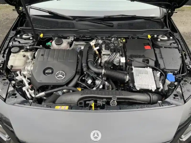Mercedes Classe A 250 e hybrid eq amg line — photo 30