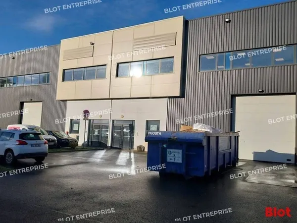 Entrepôt 1034 m²