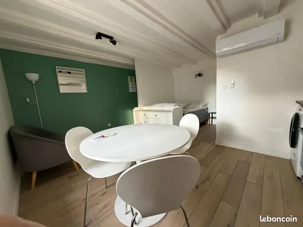 Studio 1 pièce 24 m²