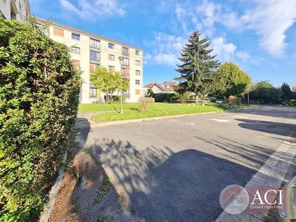 MONTMAGNY - 4 PIECES AUX SABLONS