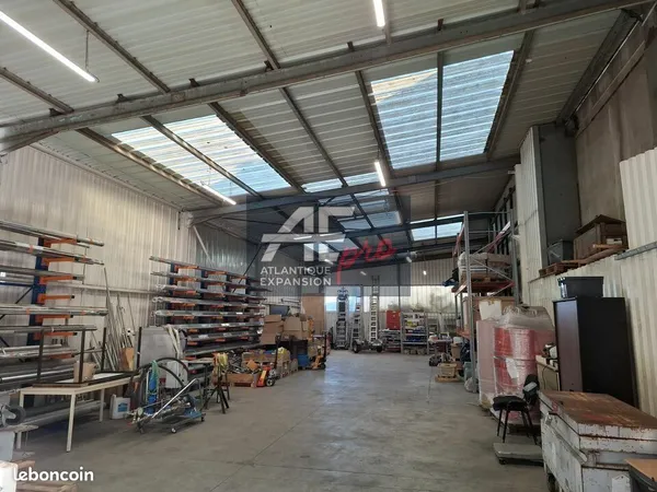 LOCAL D'ACTIVITE 900 m² TRIGNAC