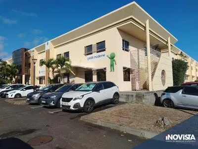 Location Bureaux 261,77 m2 à Le Port