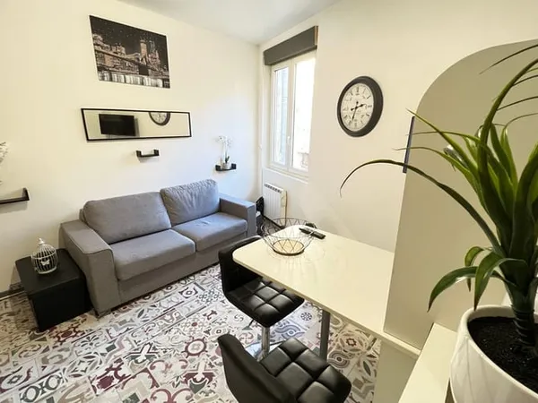 Studio 1 pièce 20 m²