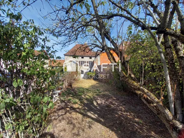 Maison de caractère dans un village