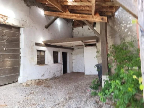 Entrepôt 130 m²