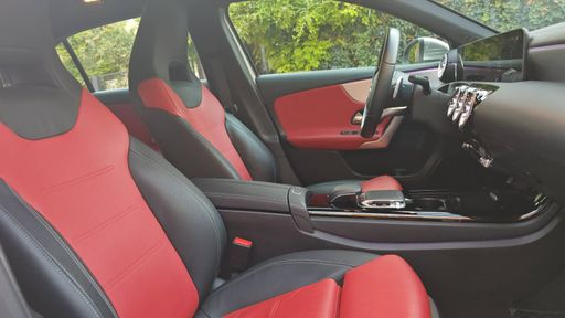 Mercedes Classe A 250 224 7G-DCT - AMG Line – 2019 – 48734 km – Essence – Boîte Automatique — photo 29