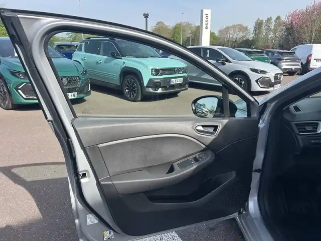Renault Clio tce 90 — photo 20