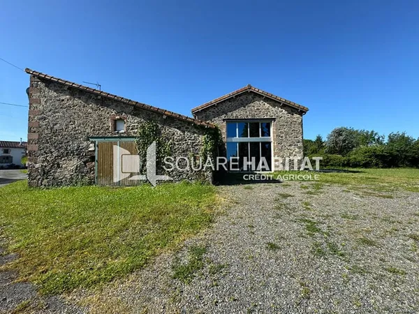 ENSEMBLE IMMOBILIER DE CHARME - PIERRE, VOLUMES ET MULTIPLES POSSIBILITÉS !
