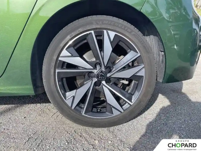 Peugeot 308 phev 180 e-eat8 — photo 11