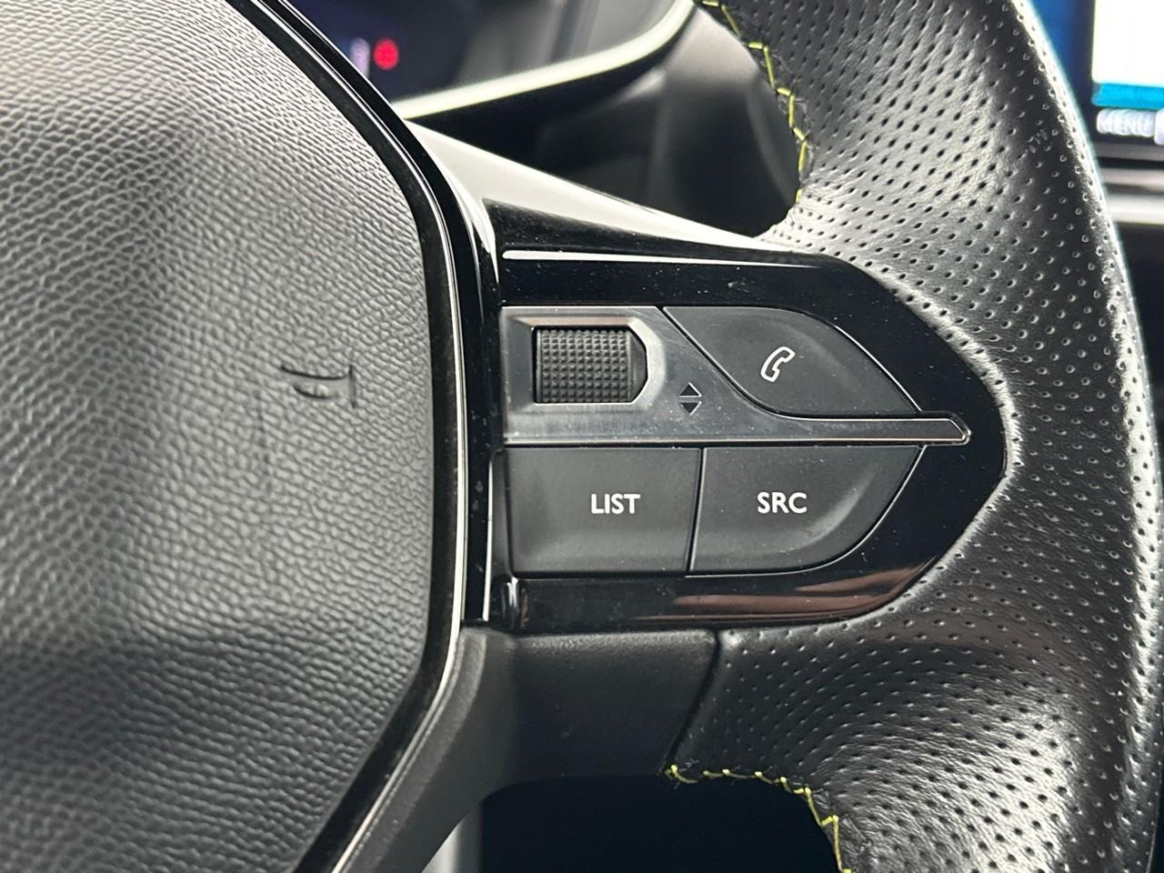 Peugeot 2008 electrique 136 ch gt pack — photo 19