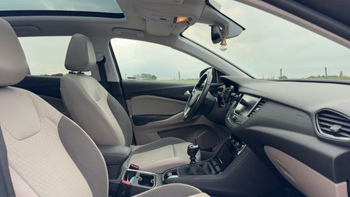 Opel Grandland X 1.2 Turbo 130 - Innovation – 2018 – 118333 km – Essence – Boîte Manuelle — photo 17