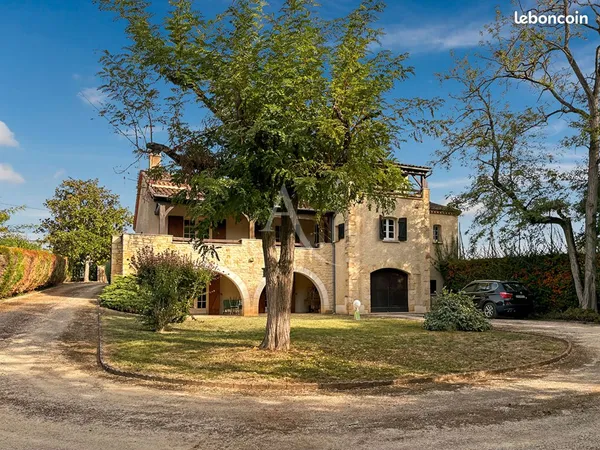 Maison 4 pièces 182 m²