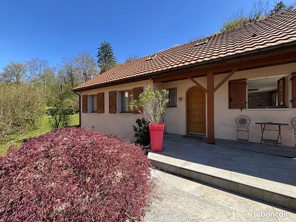Propriété 6 pièces 125 m²
