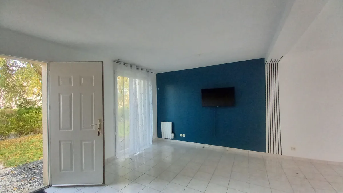 Photo 3