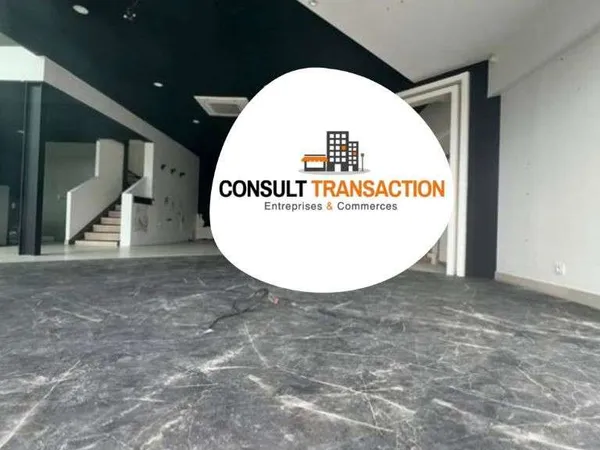 LOCAL COMMERCIAL 120 M²