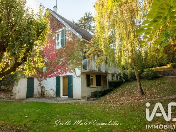 Maison 7 pièces 196 m²