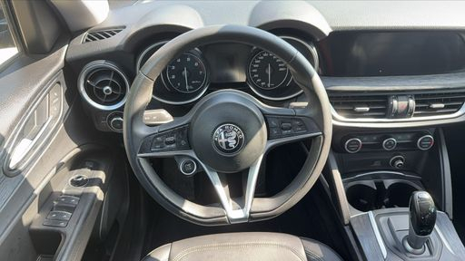 Alfa Romeo Stelvio 2.0 T4 MAir 200 Q4 AT 8 - Super – 2019 – 65070 km – Essence – Boîte Automatique — photo 29