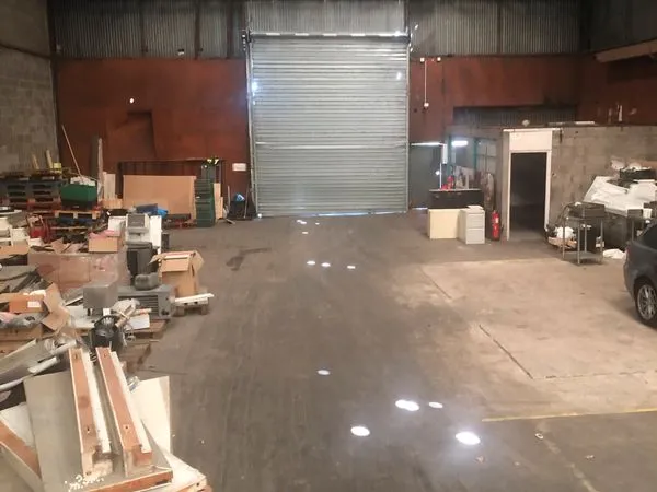 Dépôt à louer