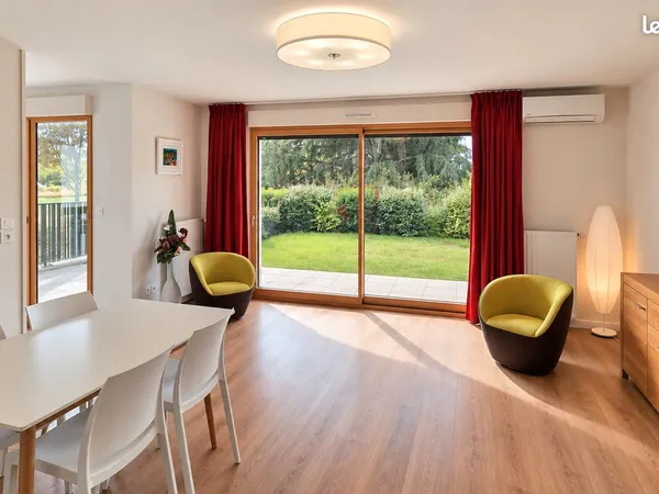 Appartement T4 97 m² récent - jardin, terrasse sud, double garage